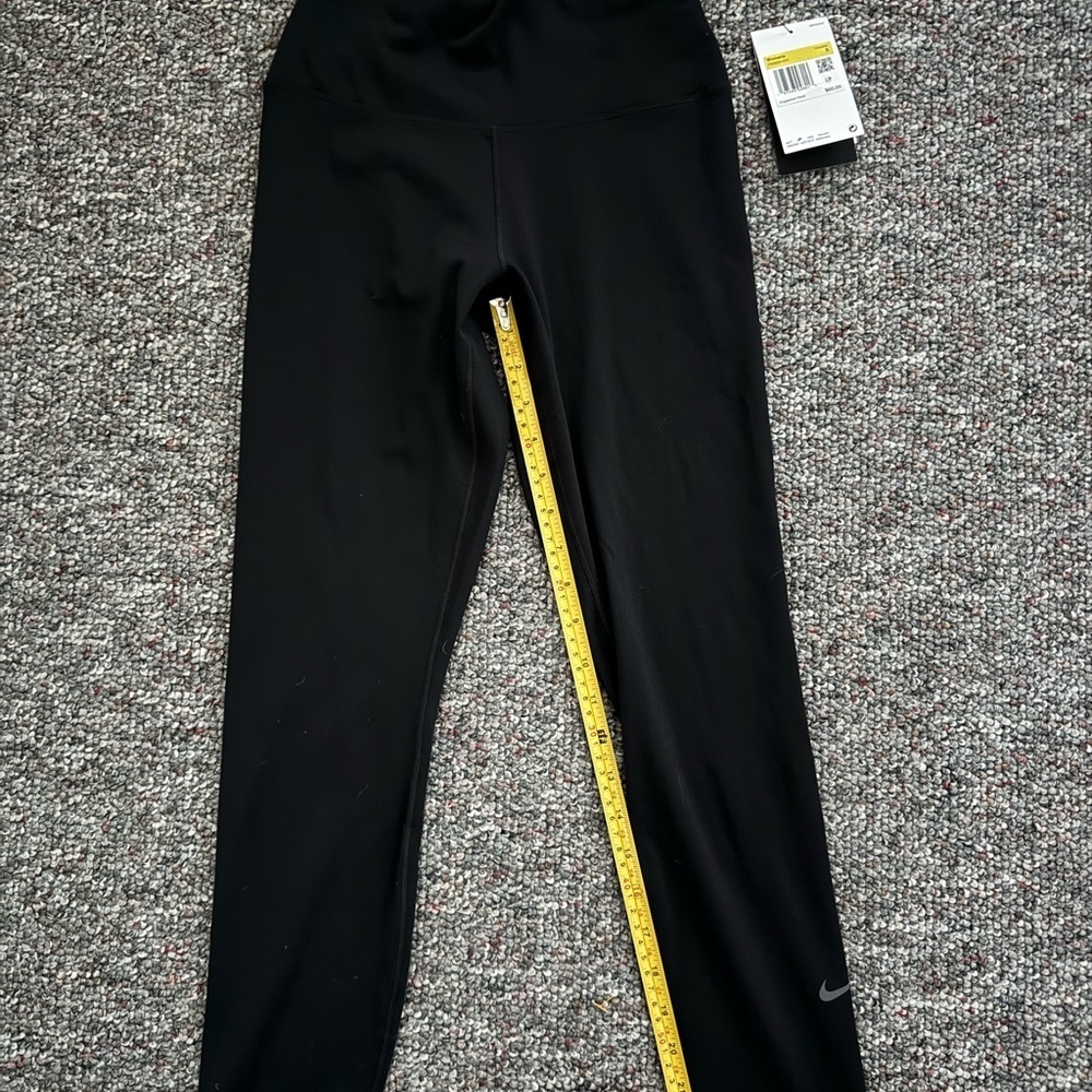 Nike Womens NWT Classic Black Leggings - Picture 1 of 5